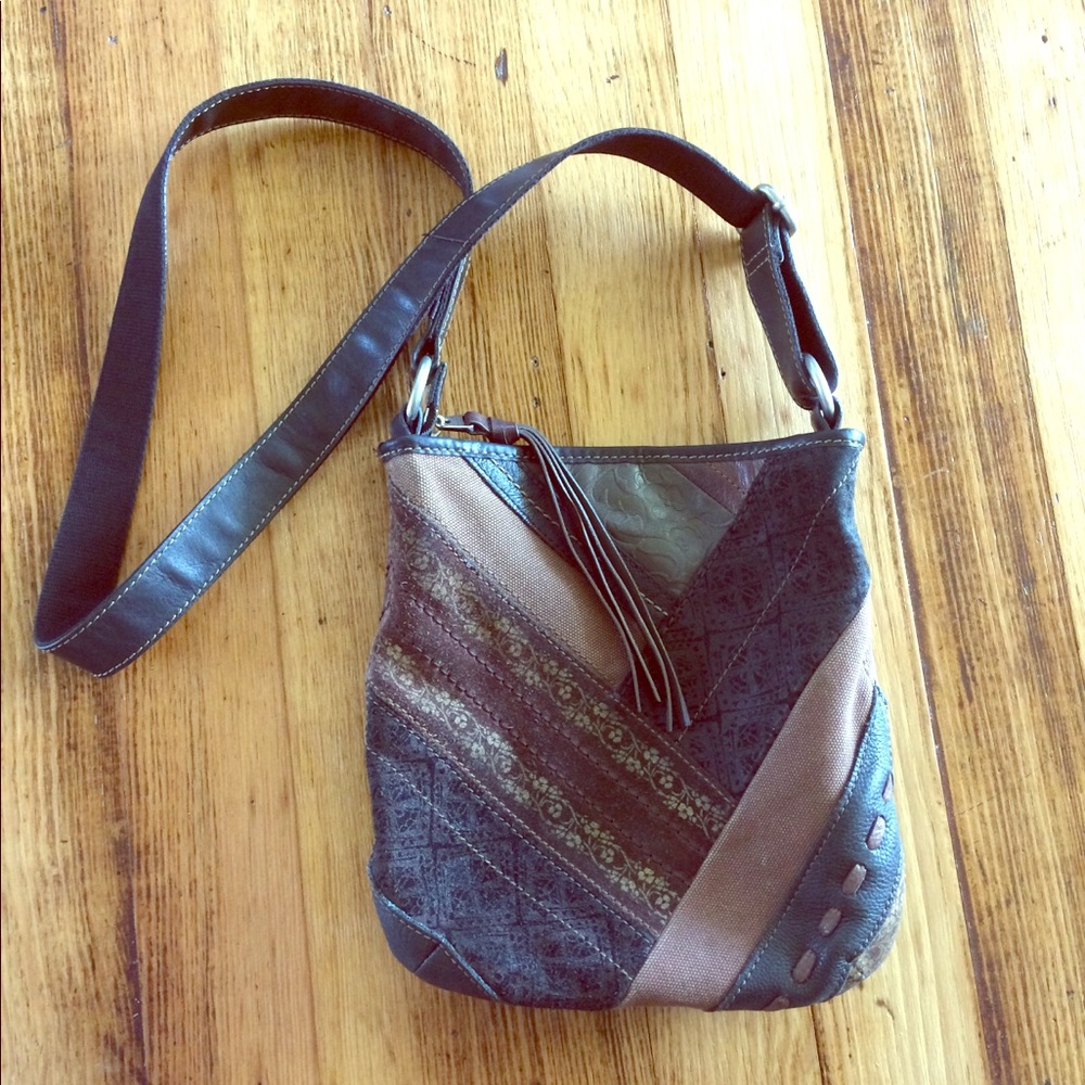 FINAL SALE!! Cross body fossil purse